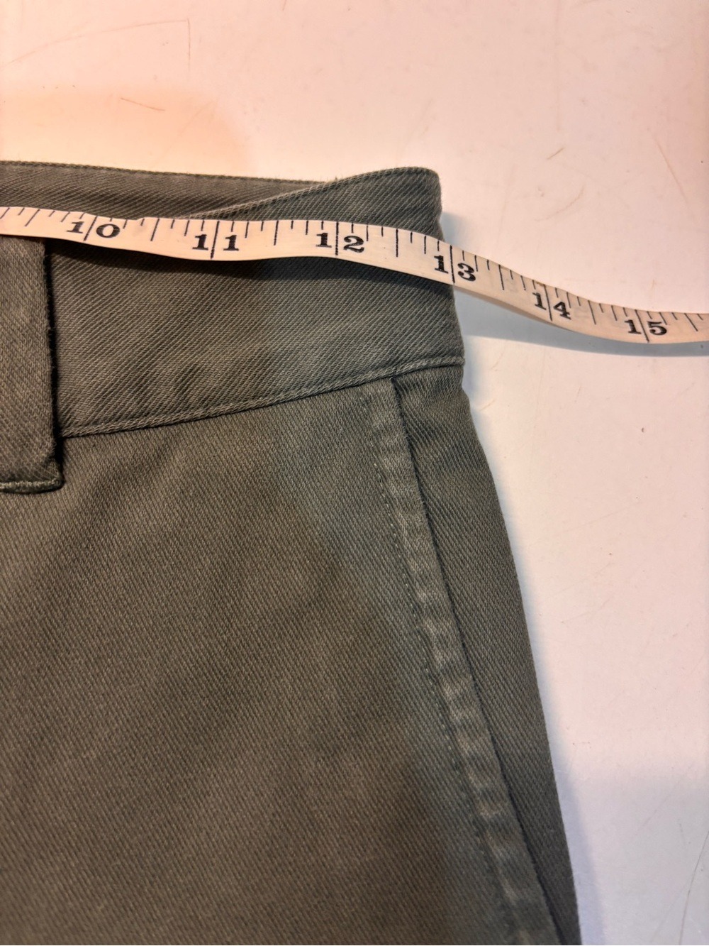 Frank & Oak The Jane Straight Leg Pant in Thyme or Olive Green, size 2 - Picture 11 of 13